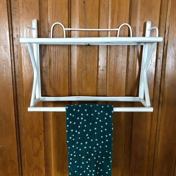 Vtg Boho Wicker Shelf with Towel Bar - Picture 11 of 11